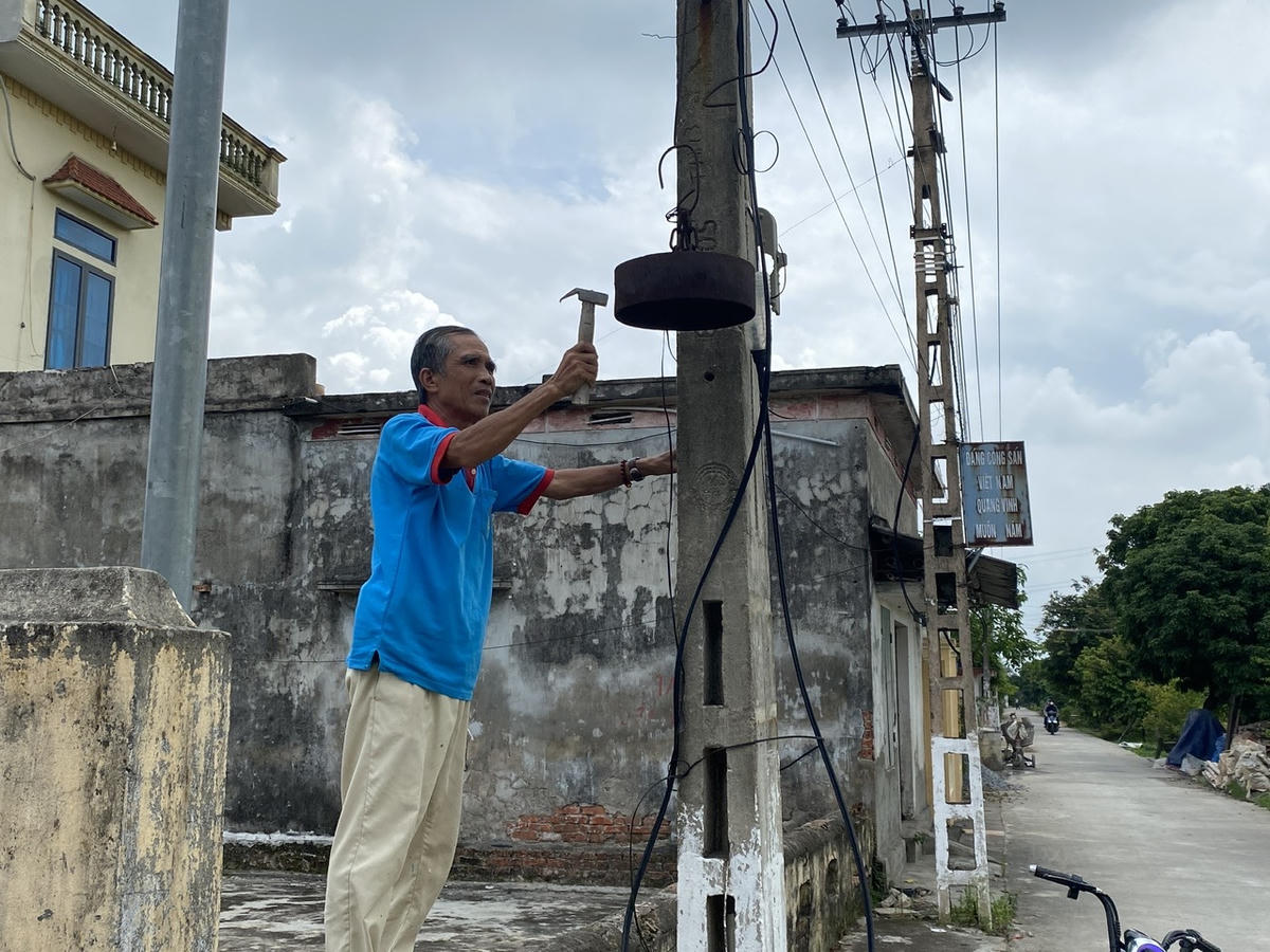 Tiếng kẻng an ninh được người dân thôn Bàn Thạch (tỉnh Ninh Bình) duy trì trong nhiều năm qua. Ảnh: Duy Hưng.