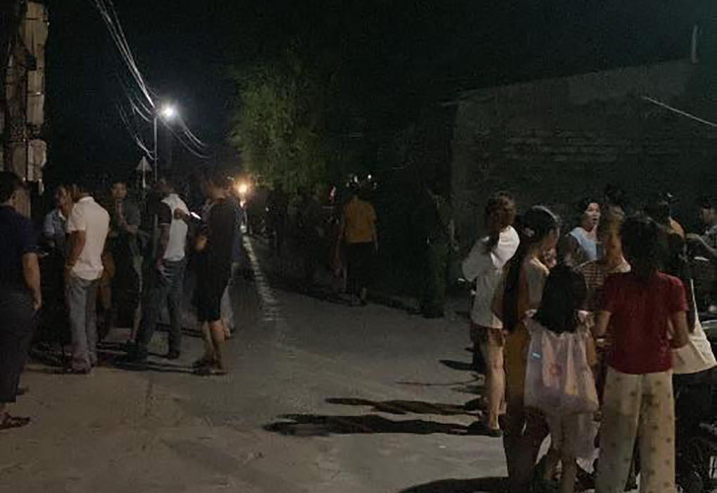 Nghệ An: Sau một đêm tìm kiếm, phát hiện bé gái 18 tháng tuổi tử vong dưới ao nước