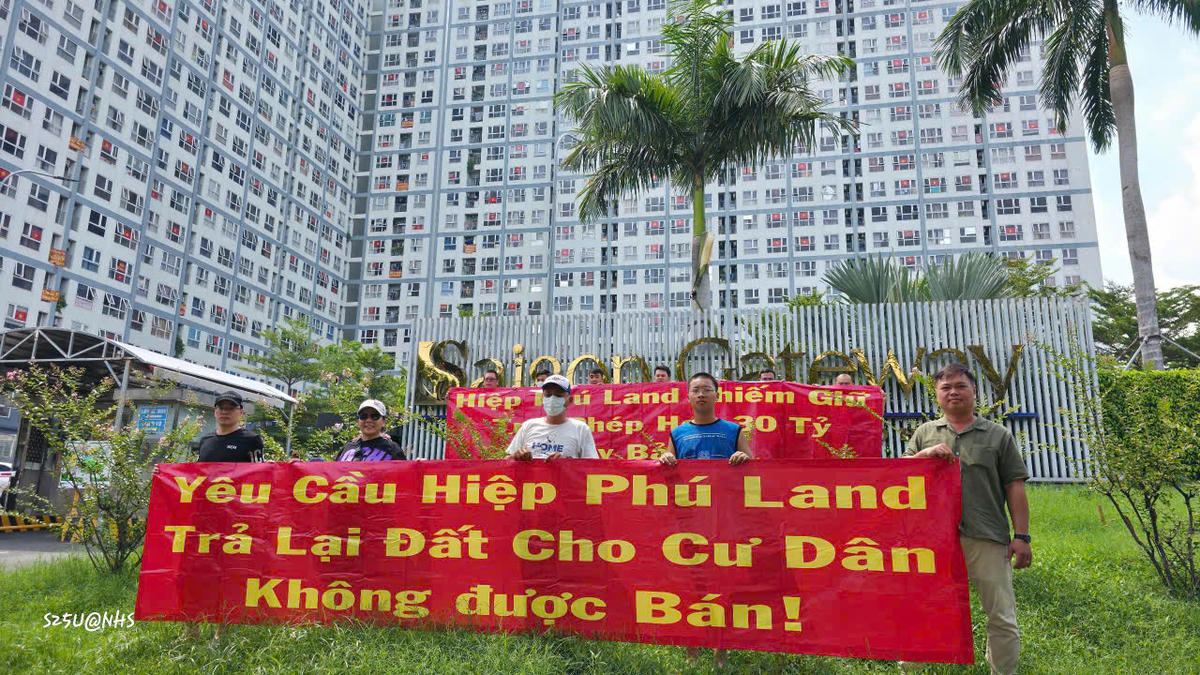 Cư dân chung cư Saigon Gateway (phường Tăng Nhơn Phú, TP Hồ Chí Minh) phản ánh bức xúc. Ảnh: T.L