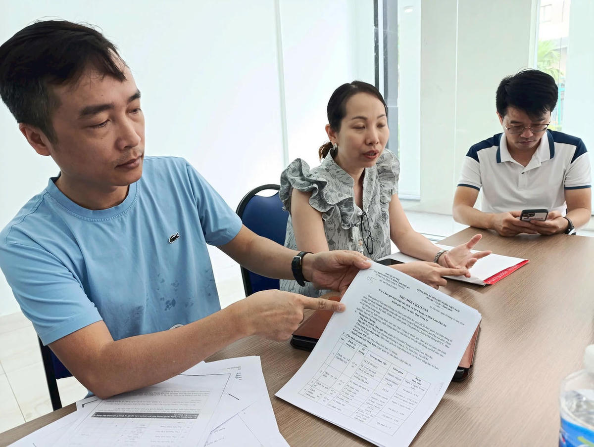 Đại diện cư dân chung cư Him Lam Phú An (phường Phước Long, TP Hồ Chí Minh) phản ánh bức xúc về các bất đồng, tranh chấp giữa cư dân và BQT chung cư. Ảnh: Hồng Phúc.