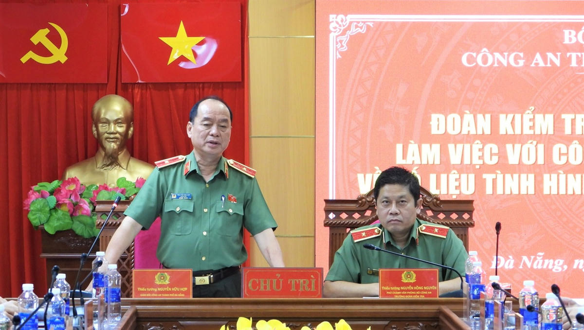 Thiếu tướng Nguyễn Hữu Hợp, Giám đốc Công an TP Đà Nẵng phát biểu tại buổi làm việc. Ảnh: CV.
