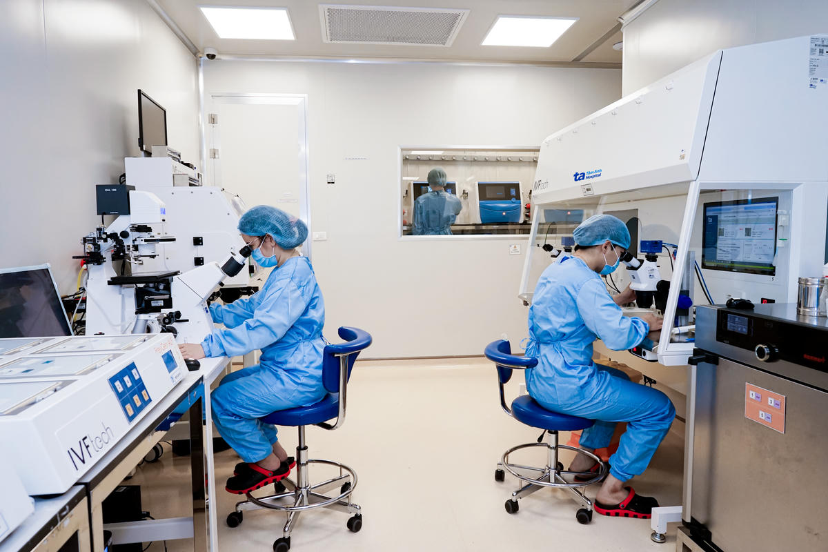 “Lab trong lab” siêu sạch chuẩn ISO 5 đầu tiên và duy nhất của Tâm Anh đã giúp gia tăng tỷ lệ có thai sau thụ tinh ống nghiệm. Ảnh: BVĐK Tâm Anh.