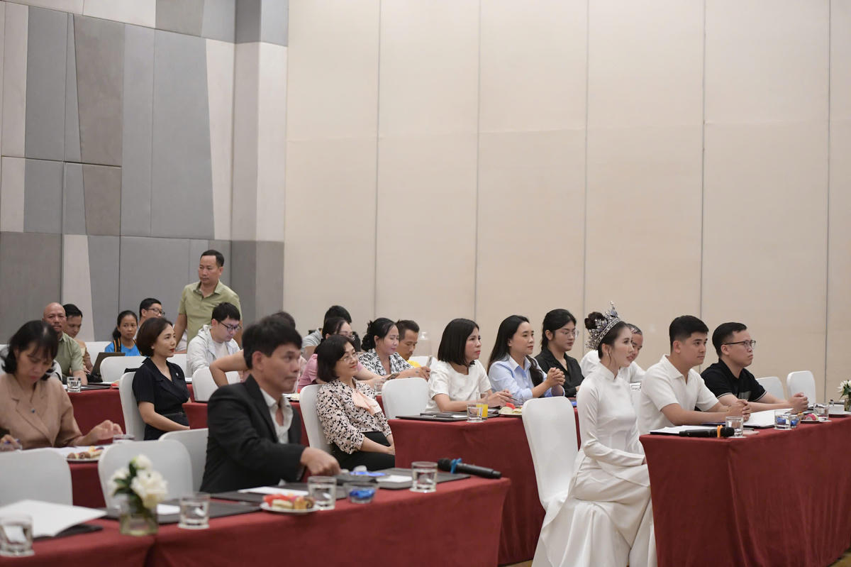 Giải chạy Báo Hànộimới thu hút đông đảo sự quan tâm của nhiều đơn vị và các cơ quan thông tấn báo chí. Ảnh: P. Sỹ.