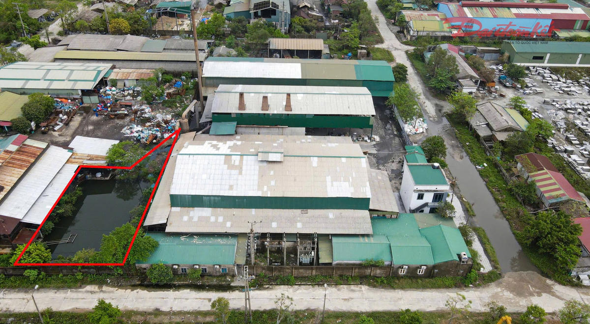 Khu vực chứa nước thải của Công ty TNHH Aluminium Thuận Phát. Ảnh: Cẩm Kỳ.