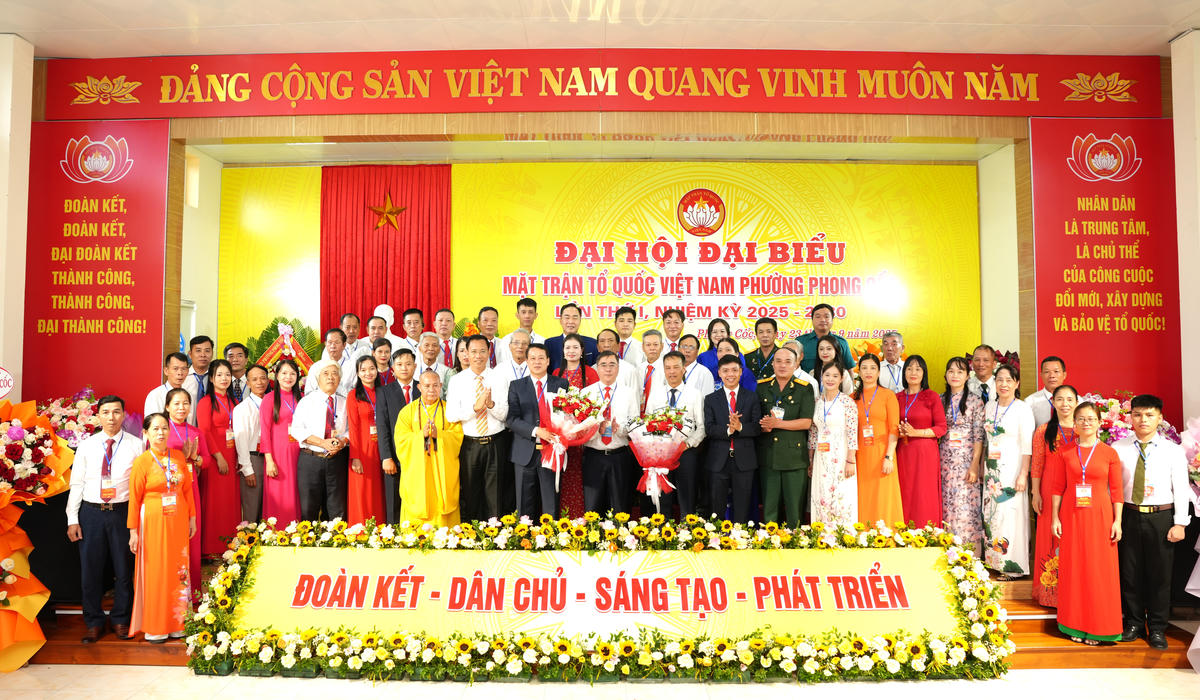  Ủy viên Ủy ban MTTQ Việt Nam phường Phong Cốc, nhiệm kỳ 2025 – 2030 ra mắt Đại hội. Ảnh: Ngọc Anh  