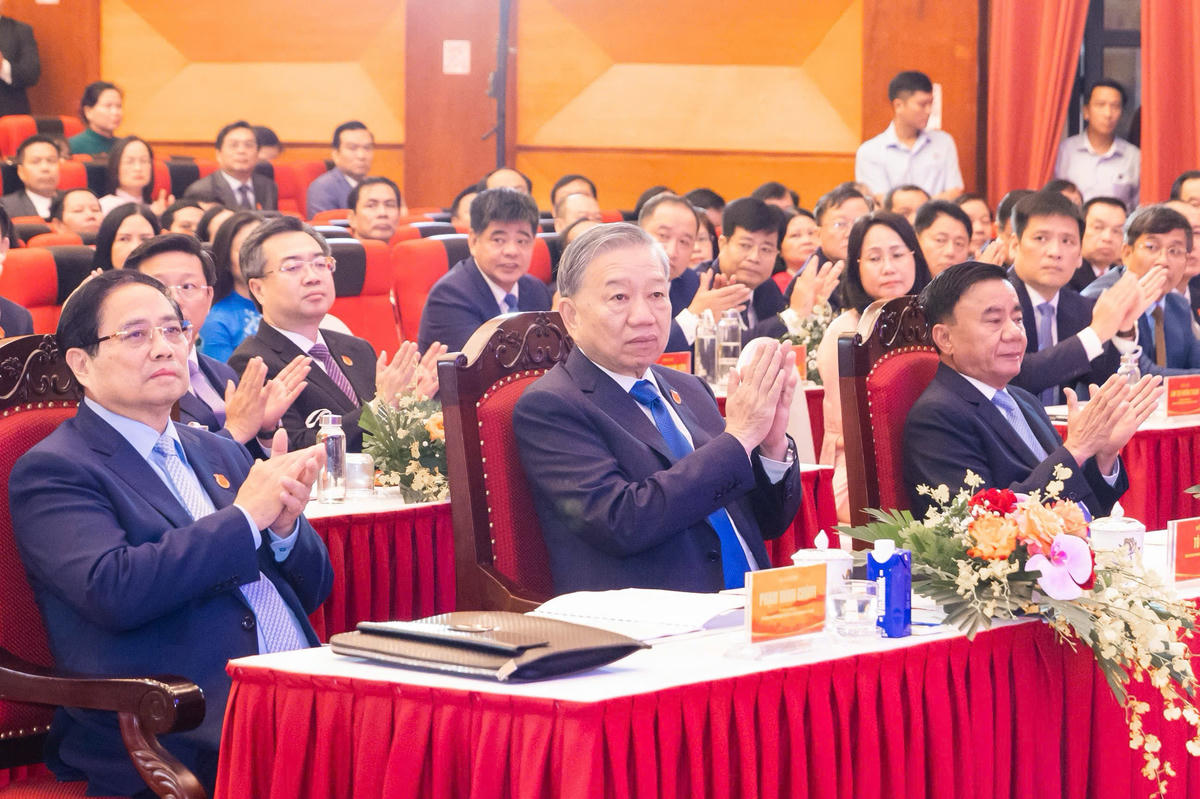 Tổng Bí thư Tô Lâm, Thủ tướng Chính phủ Phạm Minh Chính, Thường trực Ban Bí thư Trần Cẩm Tú cùng các đại biểu tham dự Đại hội.