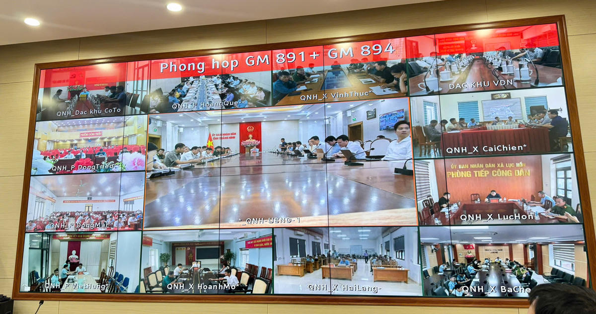 Quảng Ninh tổ chức họp trực tuyến với 54 xã, phường, đặc khu trên địa bàn tỉnh về công tác phòng, chống bão số 9 (Ragasa). Ảnh: Thanh Tùng.