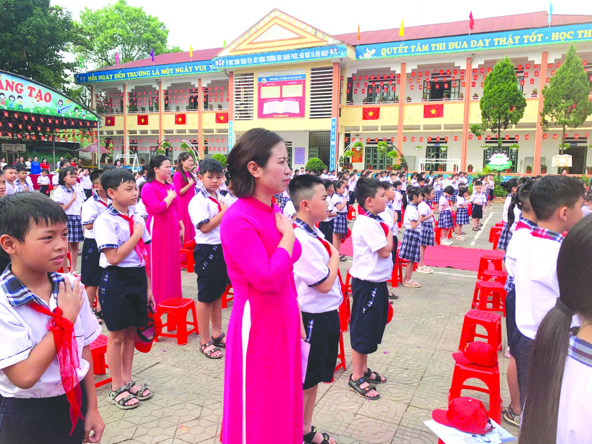   Học sinh Trường Tiểu học Duyên Hải, phường Lào Cai (Lào Cai) tham dự lễ khai giảng đặc biệt năm học 2025-2026. Ảnh: NTCC.  