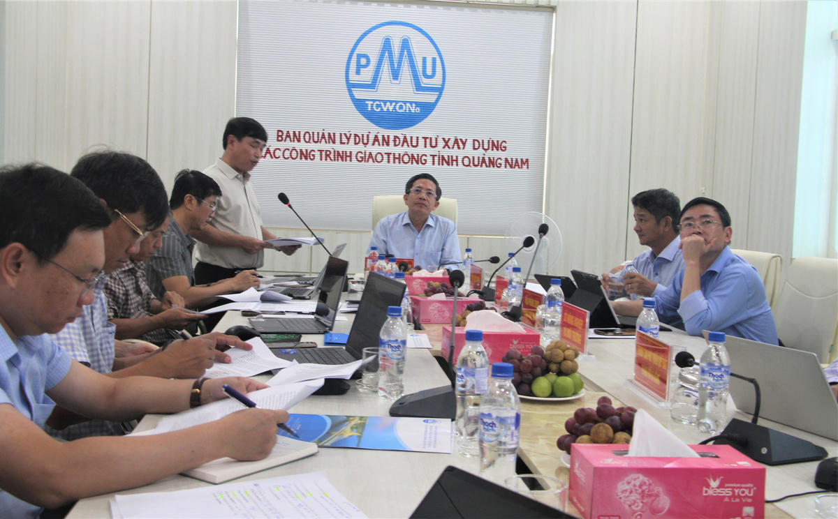   

Quang cảnh buổi làm việc. Ảnh: Chí Đại.Quang cảnh buổi làm việc. Ảnh: Chí Đại.

