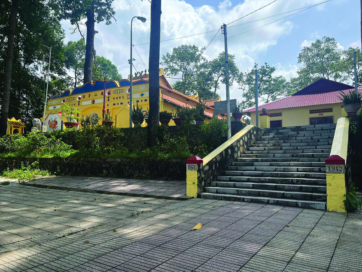  Đình Thoại Ngọc Hầu tại xã Thoại Sơn, tỉnh An Giang.