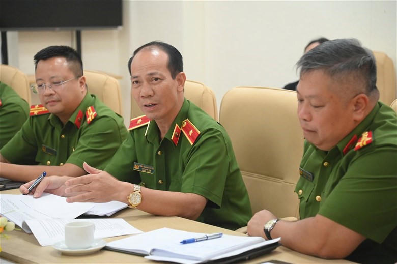   Thiếu tướng, PGS.TS Trần Quang Huyên -  Phó Giám đốc Học viện Cảnh sát nhân dân đánh giá cao ý tưởng và mục tiêu của Hội thảo.  