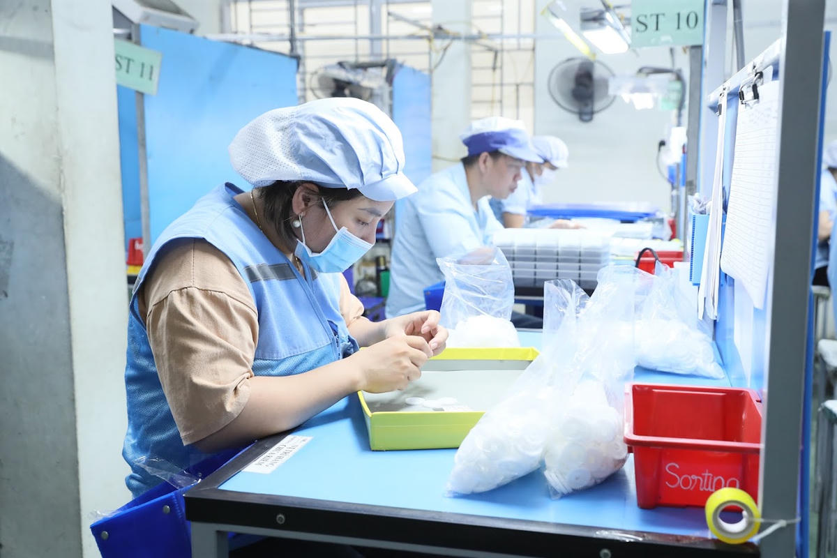 Nhiều rào cản đối với quyền tự do kinh doanh của nhà đầu tư đã được cắt giảm trong dự thảo luật.	Ảnh: Quang Vinh