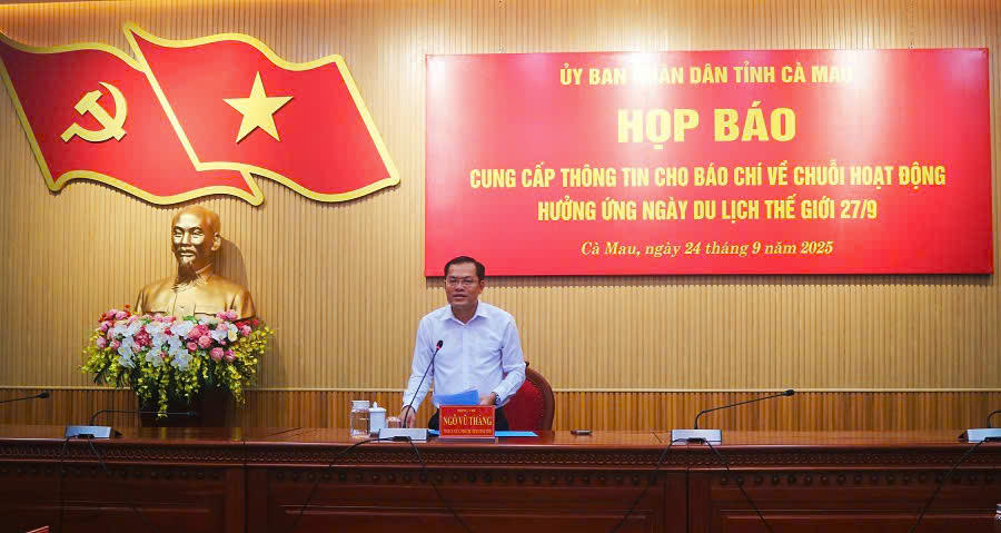 Phó Chủ tịch UBND tỉnh Cà Mau Ngô Vũ Thăng phát biểu tại buổi họp báo. Ảnh: Nguyên Du