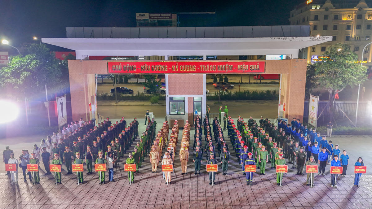 Lực lượng QN-14 được thành lập với mục tiêu huy động sức mạnh tổng hợp, tăng cường phối hợp giữa các lực lượng nghiệp vụ, giữa Công an tỉnh với các sở, ban, ngành, đoàn thể địa phương. Ảnh: Công an tỉnh Quảng Ninh.