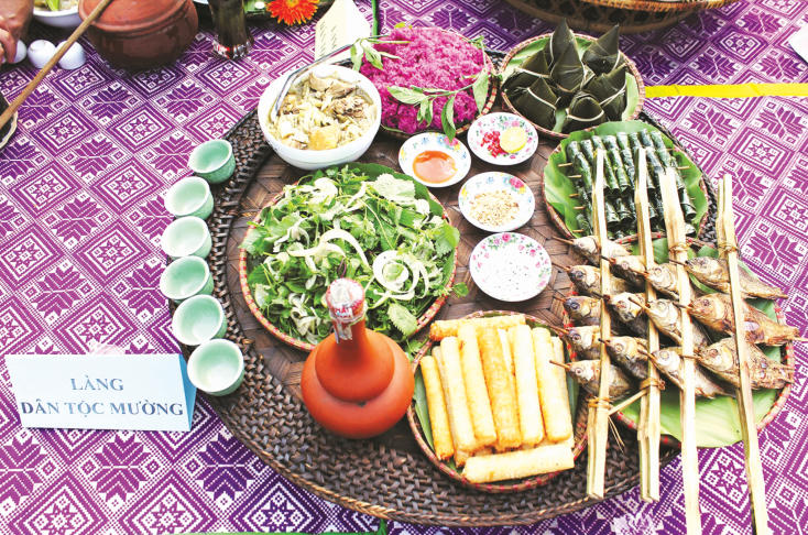 Mâm cỗ của người Mường.