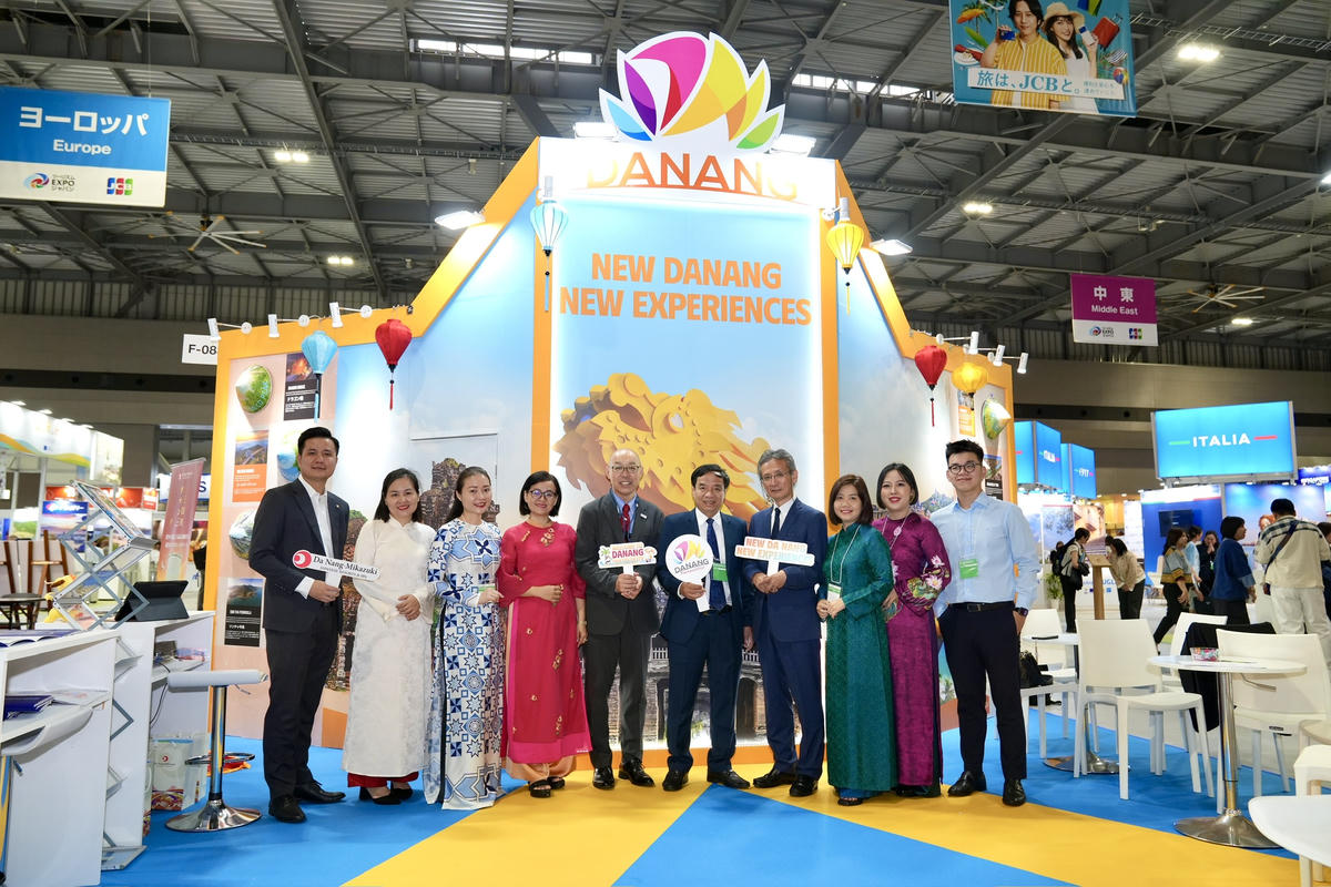 Gian hàng Đà Nẵng có chủ đề “Đà Nẵng mới, trải nghiệm mới”. Ảnh: Hương Lan.