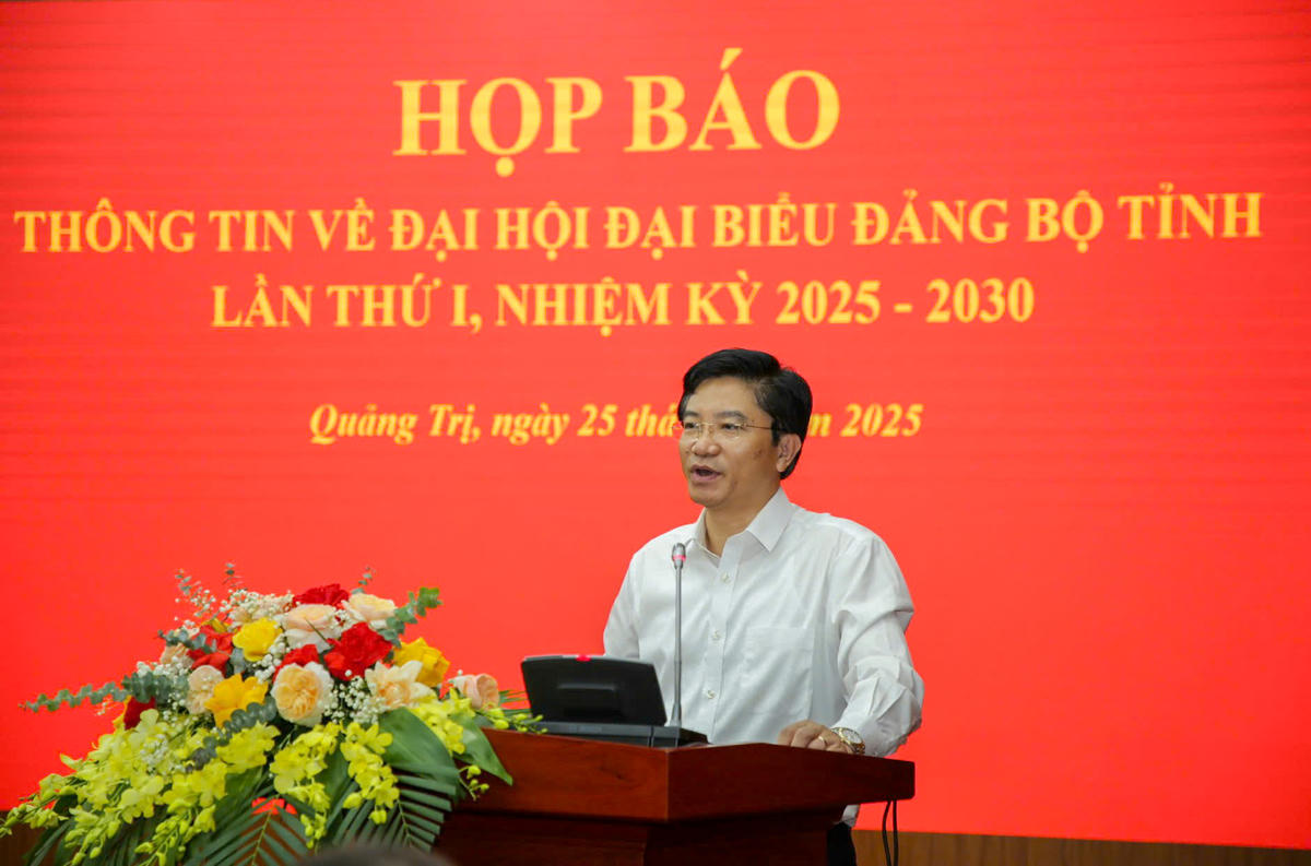 Trưởng Ban Tuyên giáo và Dân vận Tỉnh ủy Quảng Trị Trương An Ninh phát biểu tại họp báo. Ảnh: TT.