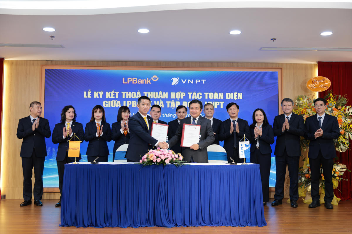 Lễ ký kết Thỏa thuận hợp tác toàn diện mở ra giai đoạn mới trong chiến lược hợp tác giữa LPBank và VNPT.