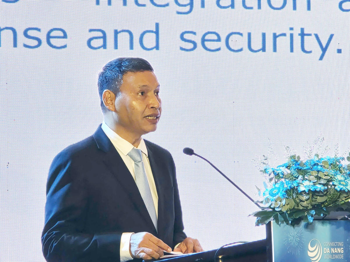 Ông Hồ Kỳ Minh, Phó Chủ tịch Thường trực UBND thành phố phát biểu khai mạc. Ảnh: Nguyễn Tú.