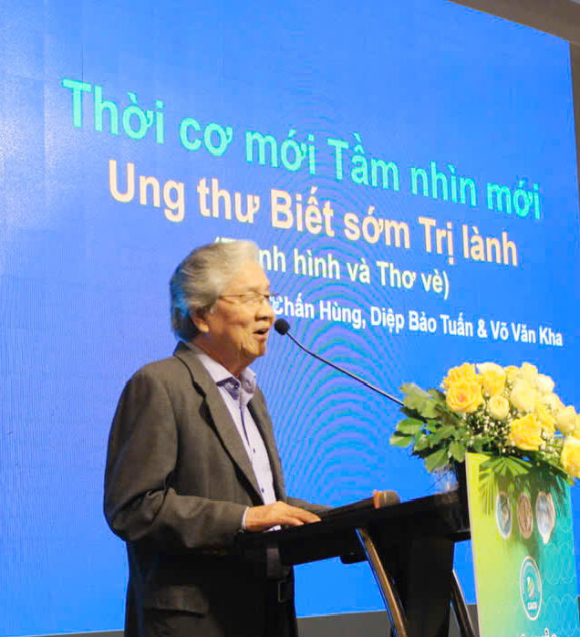 Giáo sư, Bác sĩ Nguyễn Chấn Hùng, Chủ tịch danh dự Hội Ung thư Việt Nam phát biểu tại hội thảo. Ảnh MH.