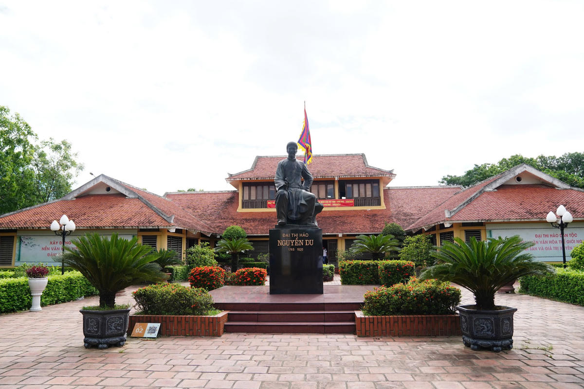 Khu Di tích Quốc gia đặc biệt Nguyễn Du, nơi lưu giữ giá trị văn hóa, tưởng niệm Đại thi hào, Danh nhân văn hóa thế giới Nguyễn Du.