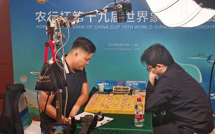 Ngày 27/9, kỳ thủ số 1 Việt Nam Lại Lý Huynh đã đánh bại đối thủ Doãn Thăng, lần đầu tiên giành ngôi vô địch nội dung cờ tiêu chuẩn tại Giải Vô địch cờ tướng thế giới 2025.
