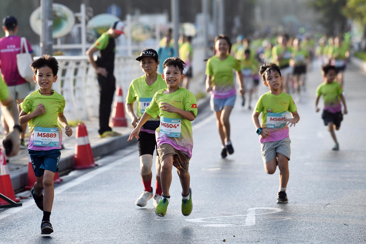 Các VĐV nhí nhiệt tình tham gia giải chạy Run For Love 2025