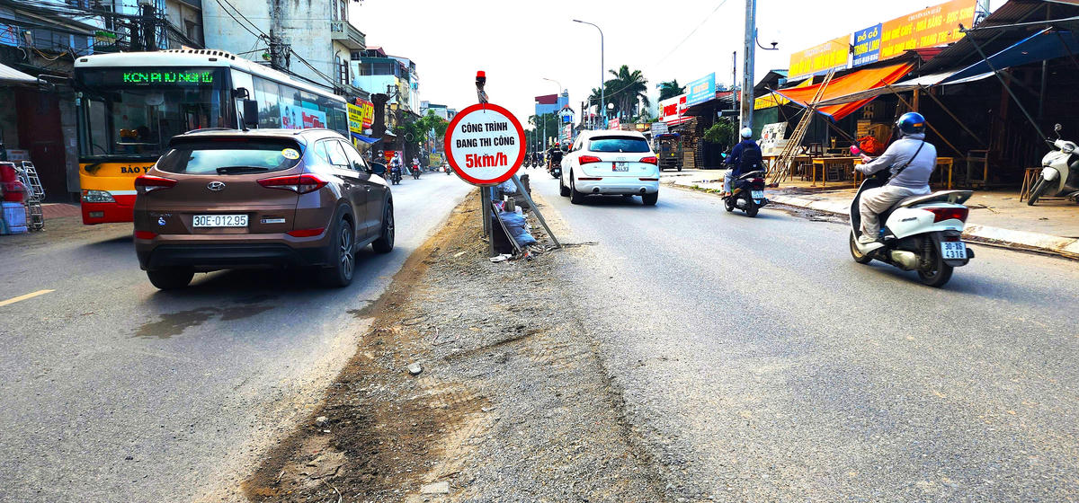 Dự án xây dựng tuyến đường 70 kéo dài vẫn chưa rõ ngày cán
đích. ẢNH: K.H.