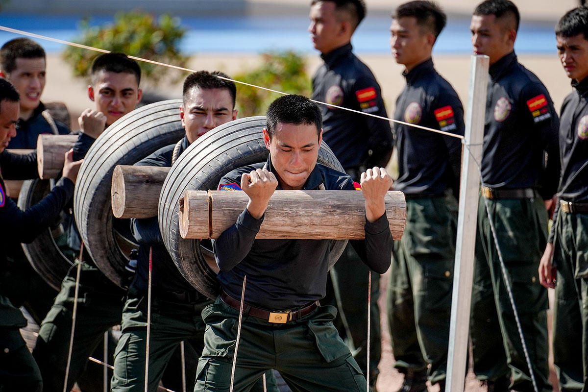 Bài huấn luyện kỹ thuật chiến đấu cá nhân, chiến đấu tổ đội và đột nhập mục tiêu. Ảnh: H.A.