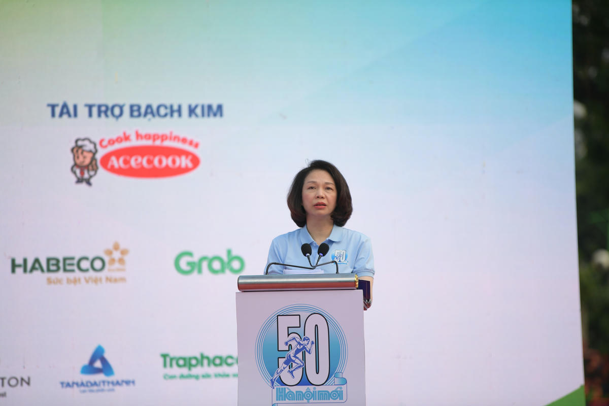 Bà Vũ Thu Hà – phát biểu khai mạc. Ảnh: Phạm Sỹ.