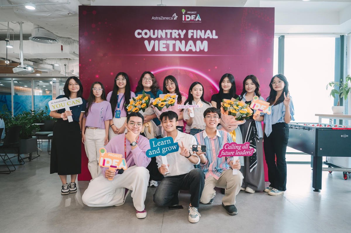 Các bạn sinh viên lọt vào vòng final Việt Nam.
