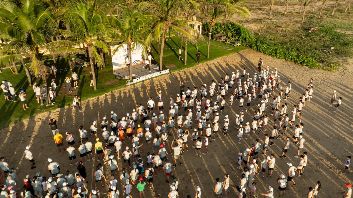 Giải chạy thu hút đông đảo người tham gia. Ảnh: Nguyễn Tú. 