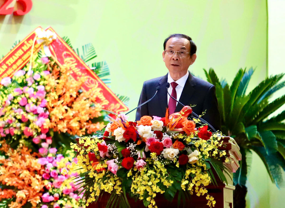 Ông Nguyễn Văn Nên ghi nhận, biểu dương những thành tựu nổi bật mà Đảng bộ, chính quyền và nhân dân tỉnh Đắk Lắk. Ảnh: TT.