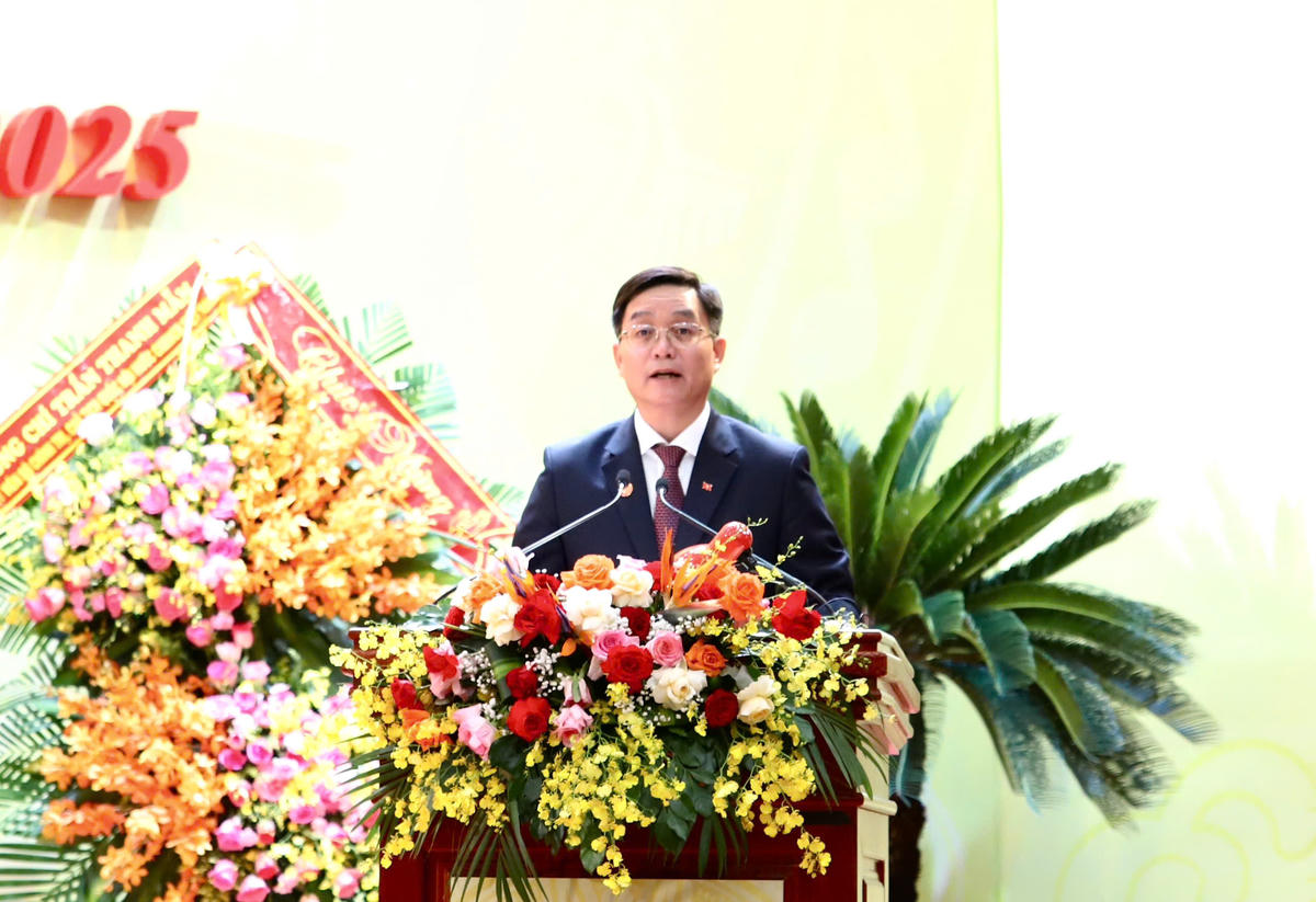 Bí thư Tỉnh ủy Nguyễn Đình Trung phát biểu. Ảnh:TT.