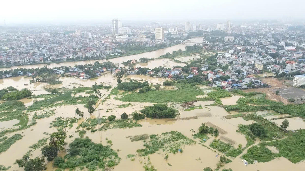Các phường trung tâm của tỉnh Thái Nguyên ngập nặng. Ảnh: Toán Nguyễn.