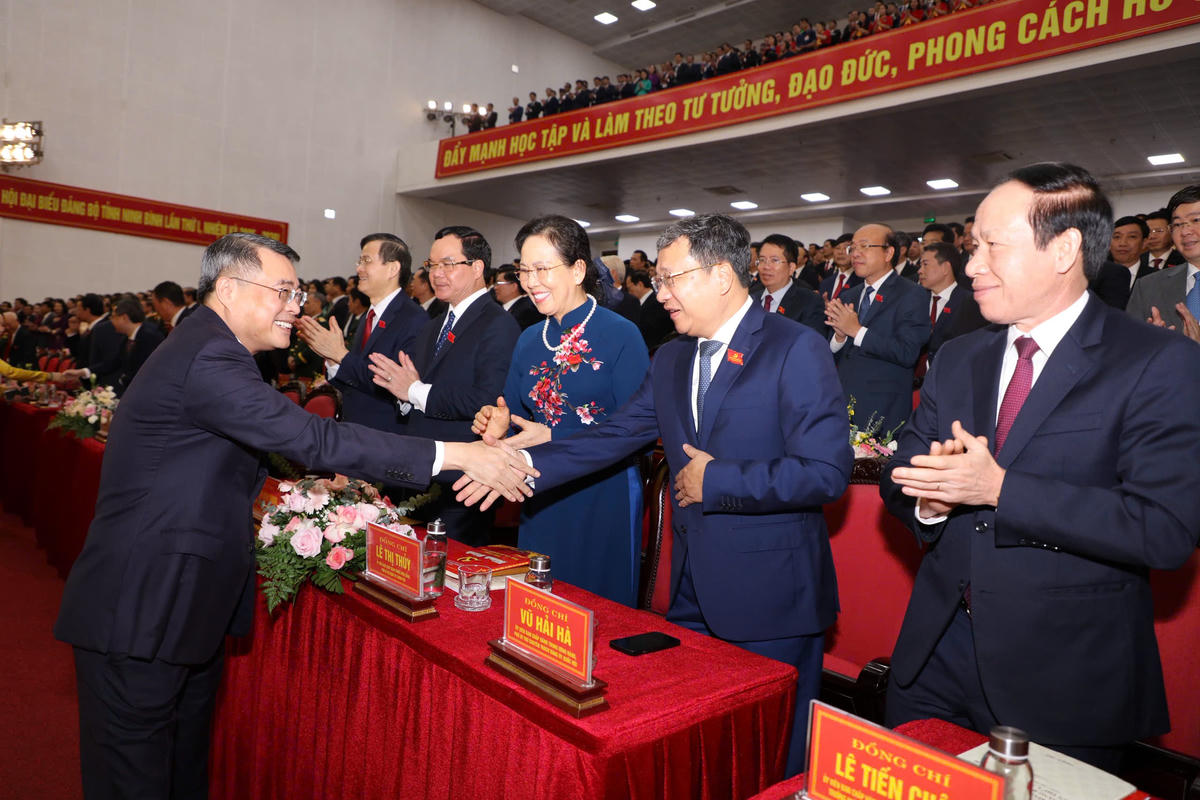 Ông Lê Minh Hưng - Trưởng Ban Tổ chức Trung ương dự Đại hội Đảng bộ tỉnh Ninh Bình lần thứ I. Ảnh: Phan Hiếu