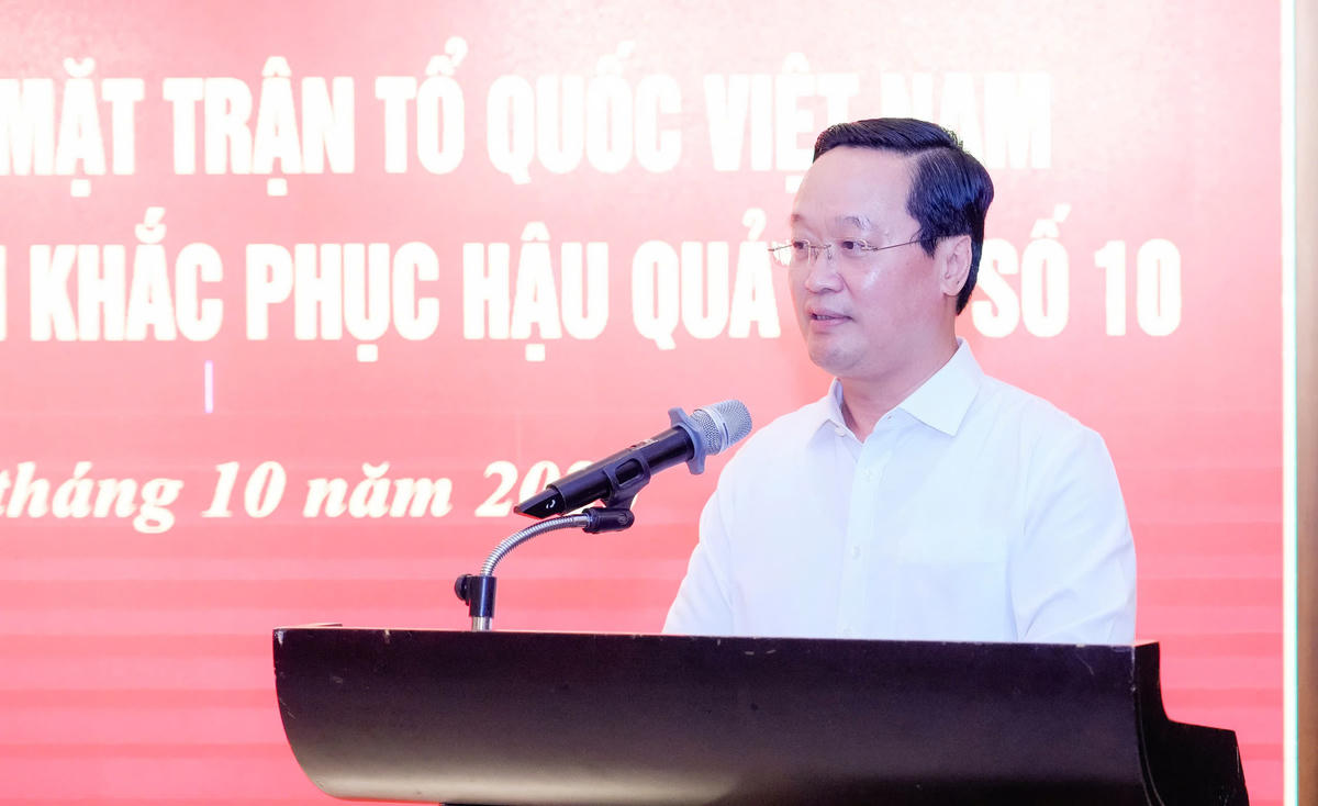 Ông Nguyễn Đức Trung - Bí thư Tỉnh ủy Nghệ An bày tỏ lòng biết ơn sâu sắc và chân thành nhất đến các đồng chí lãnh đạo Đảng, Nhà nước, MTTQ Việt Nam đã dành sự quan tâm, chia sẻ đầy ý nghĩa cho nhân dân tỉnh Nghệ An. Ảnh: PB