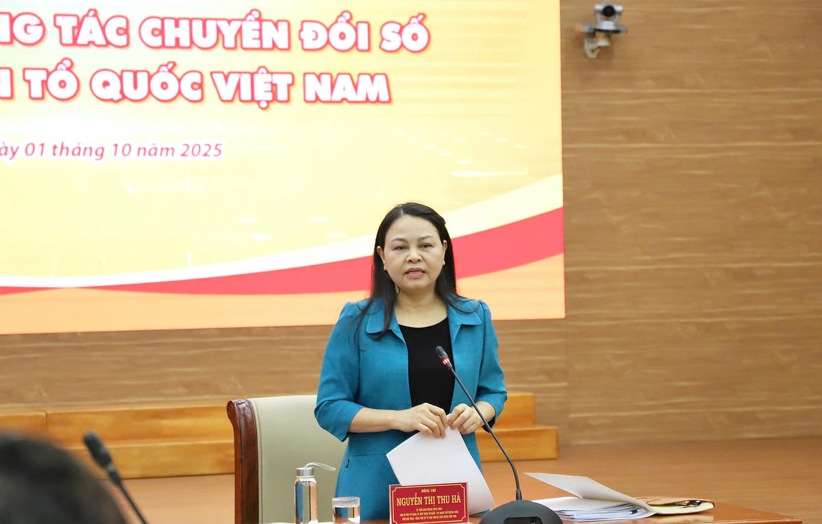 Phó Chủ tịch - Tổng Thư ký Nguyễn Thị Thu Hà phát biểu tại Hội nghị. Ảnh: Văn Hoa