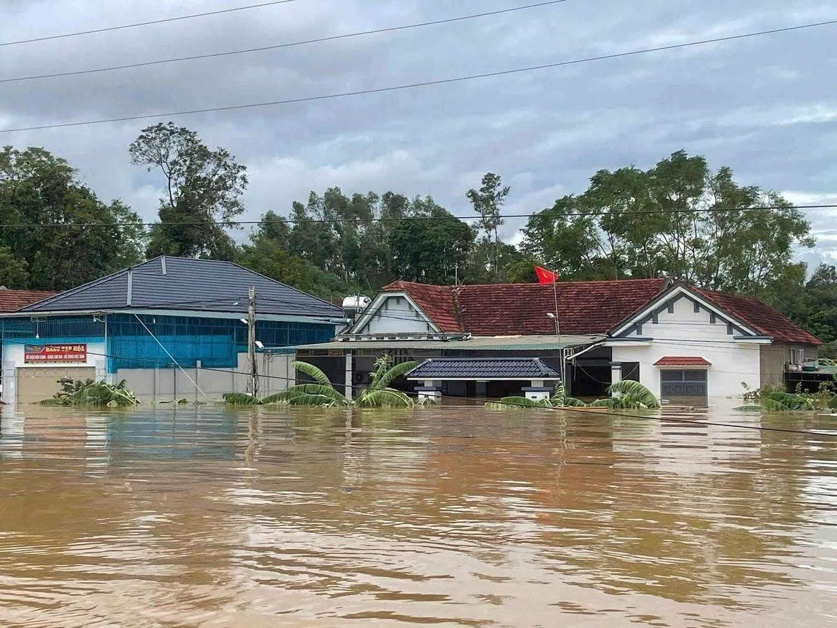 Hoàn lưu bão số 10 gây ngập lụt trên địa bàn tỉnh Nghệ An. Ảnh: CTV