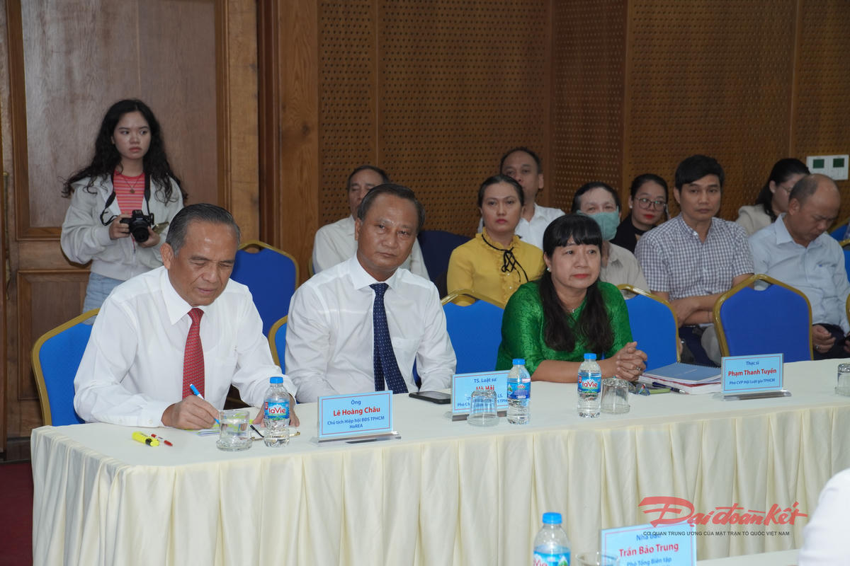 Buổi tọa đàm đã thu hút đông đảo các chuyên gia, đại diện chủ đầu tư, ban quản lý, ban quản trị và đại diện cư dân chung cư trên địa bàn TP Hồ Chí Minh tham dự.