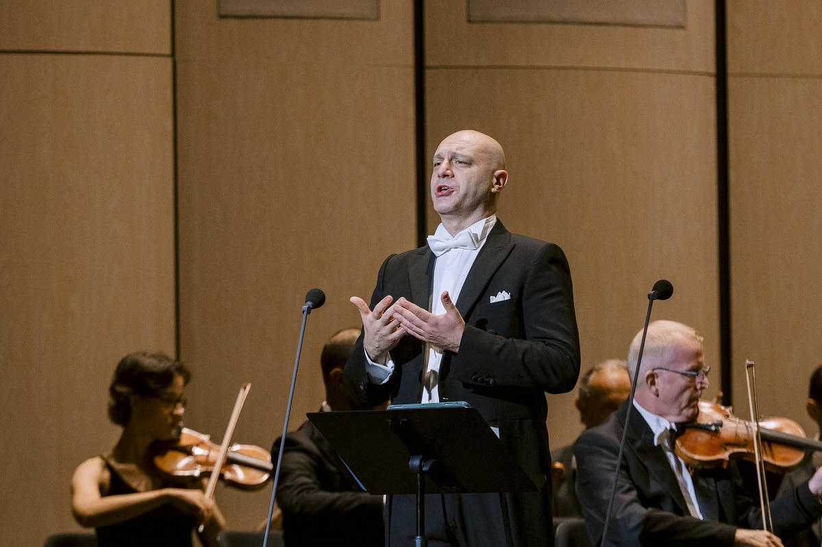 Nghệ sĩ Matteo Falcier là giọng ca tenor sáng giá của nước Ý, thường đảm nhận những vai chính như Alfredo trong "La Traviata" và Rodolfo trong "La Bohème".