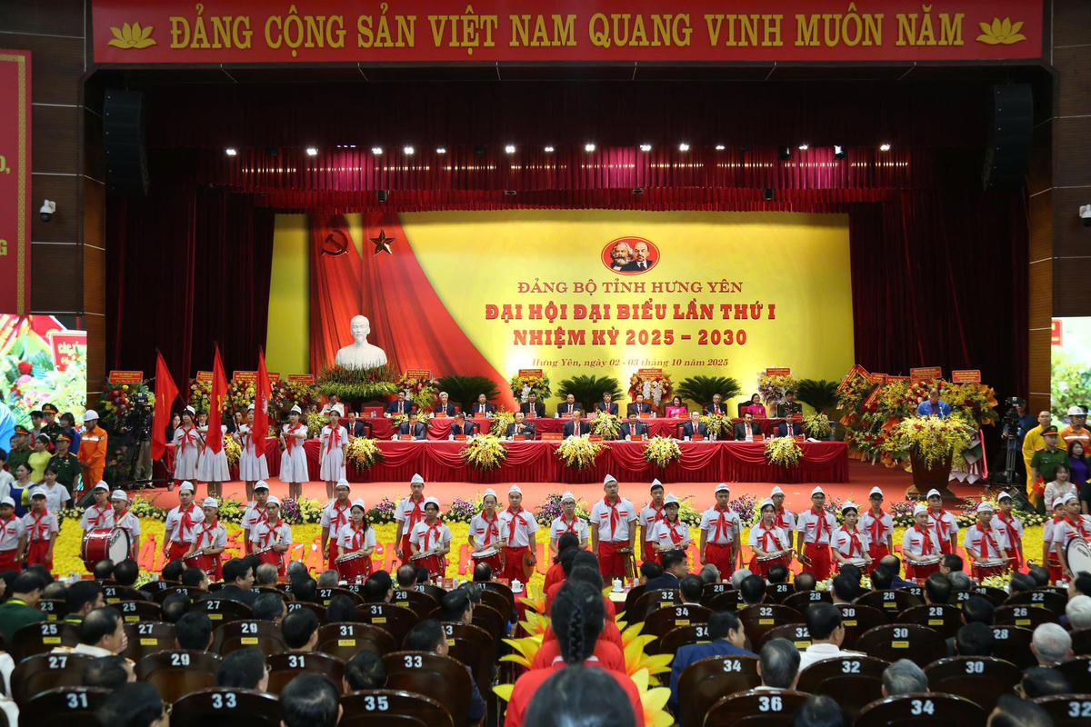 Phiên trọng thể Đại hội Đảng bộ tỉnh Hưng Yên khai mạc sáng 3/10. Ảnh: Ban tổ chức.
