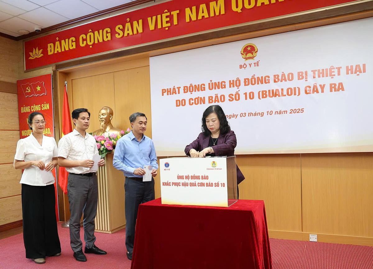 Bộ trưởng Bộ Y tế Đào Hồng Lan tại lễ phát động 