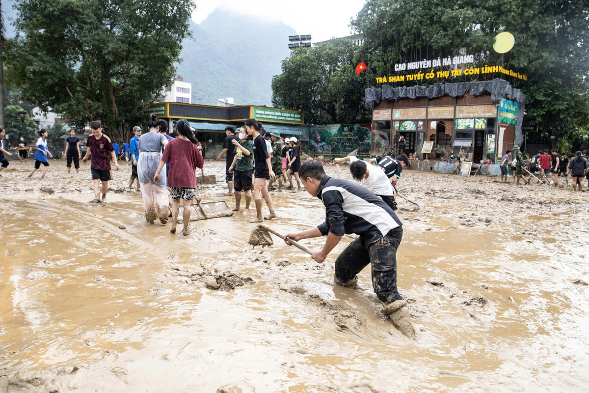 Phường Hà Giang gượng dậy giữa hoang tàn sau lũ dữ