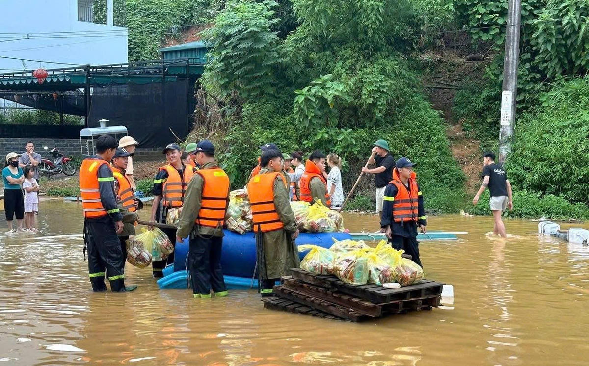 Phường Hà Giang gượng dậy giữa hoang tàn sau lũ dữ