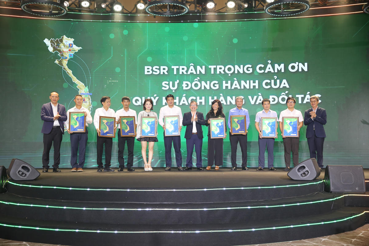 BSR tặng quà tri ân, cảm ơn Qúy khách hàng, đối tác