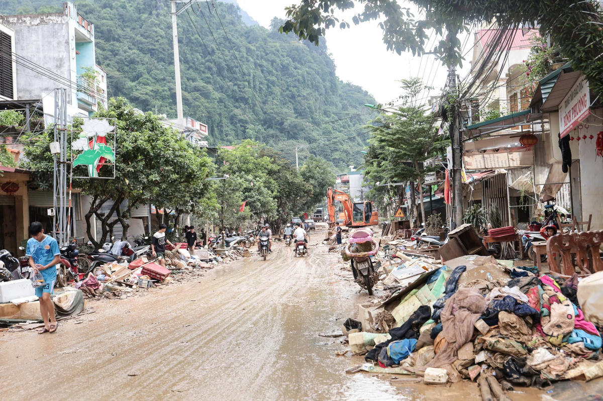 Phường Hà Giang gượng dậy giữa hoang tàn sau lũ dữ