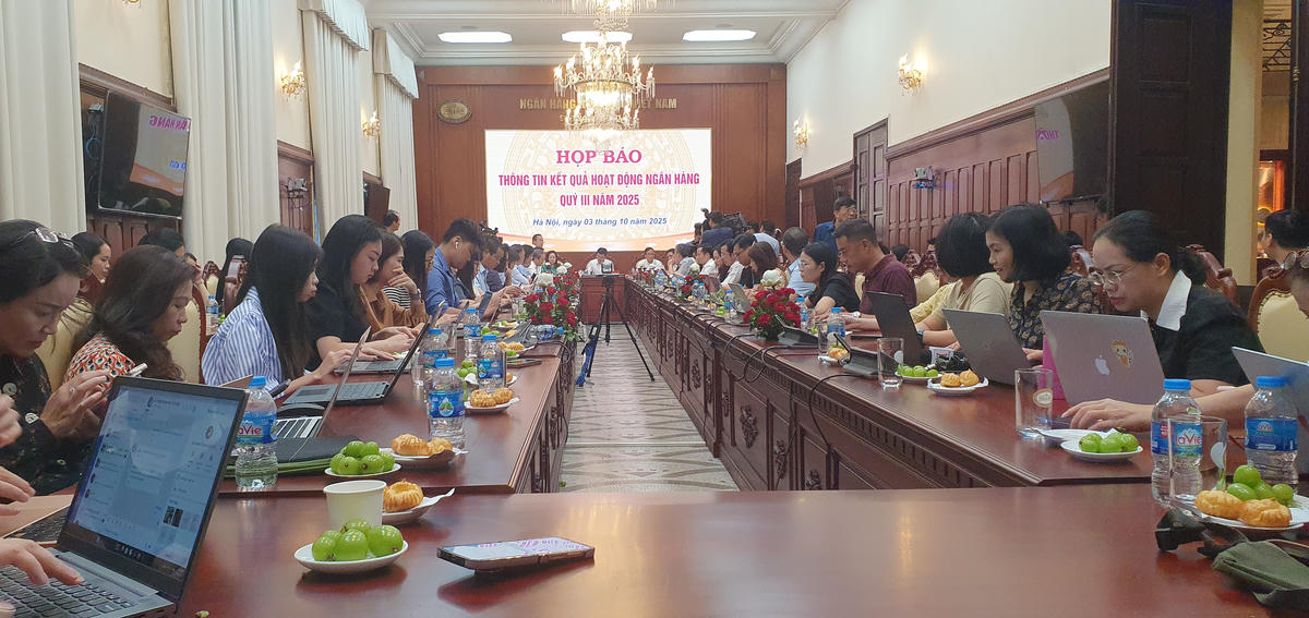 Toàn cảnh buổi họp báo. Ảnh: H.H.