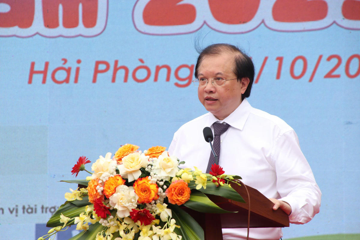 Thứ trưởng Bộ VHTTDL Tạ Quang Đông phát biểu khai mạc. Ảnh: VC. 