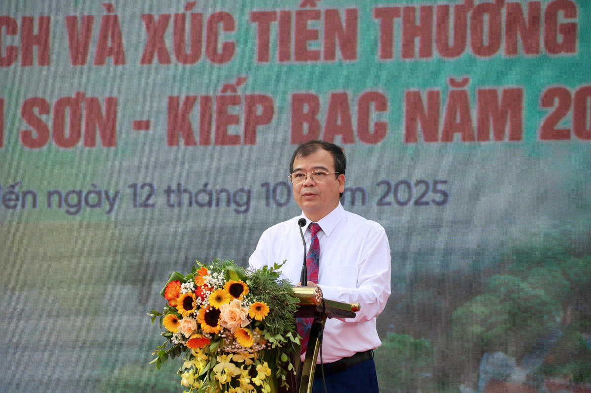  Ông Nguyễn Mạnh Hùng, Phó Chủ tịch UBND TP Hải Phòng phát biểu khai mạc. Ảnh: PT. 